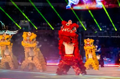 刷到十五運彩排現場的港樂片段,我在加拿大凌晨三點哭了——原來鄉愁是種會呼吸的痛