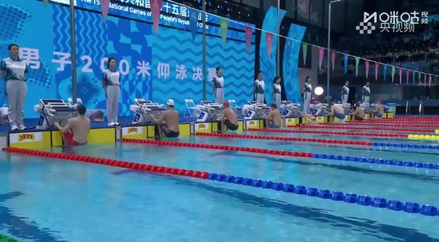 刷到徐嘉余奪金視頻時，我正在海外熬夜趕工——突然想起當年全運會直播的熱血沸騰