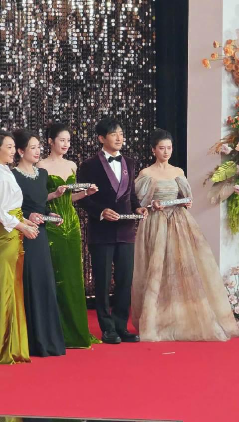 海外華人追劇血淚史：五個失蹤的少年紅毯背後，是我們打不開的影音枷鎖