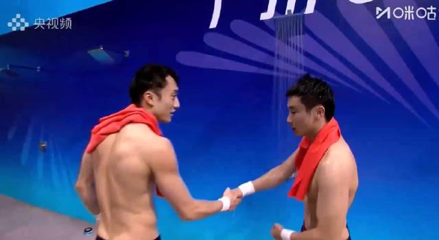 看到練俊傑和曹緣賽後握手那刻，我才明白：有些較量，比金牌更動人